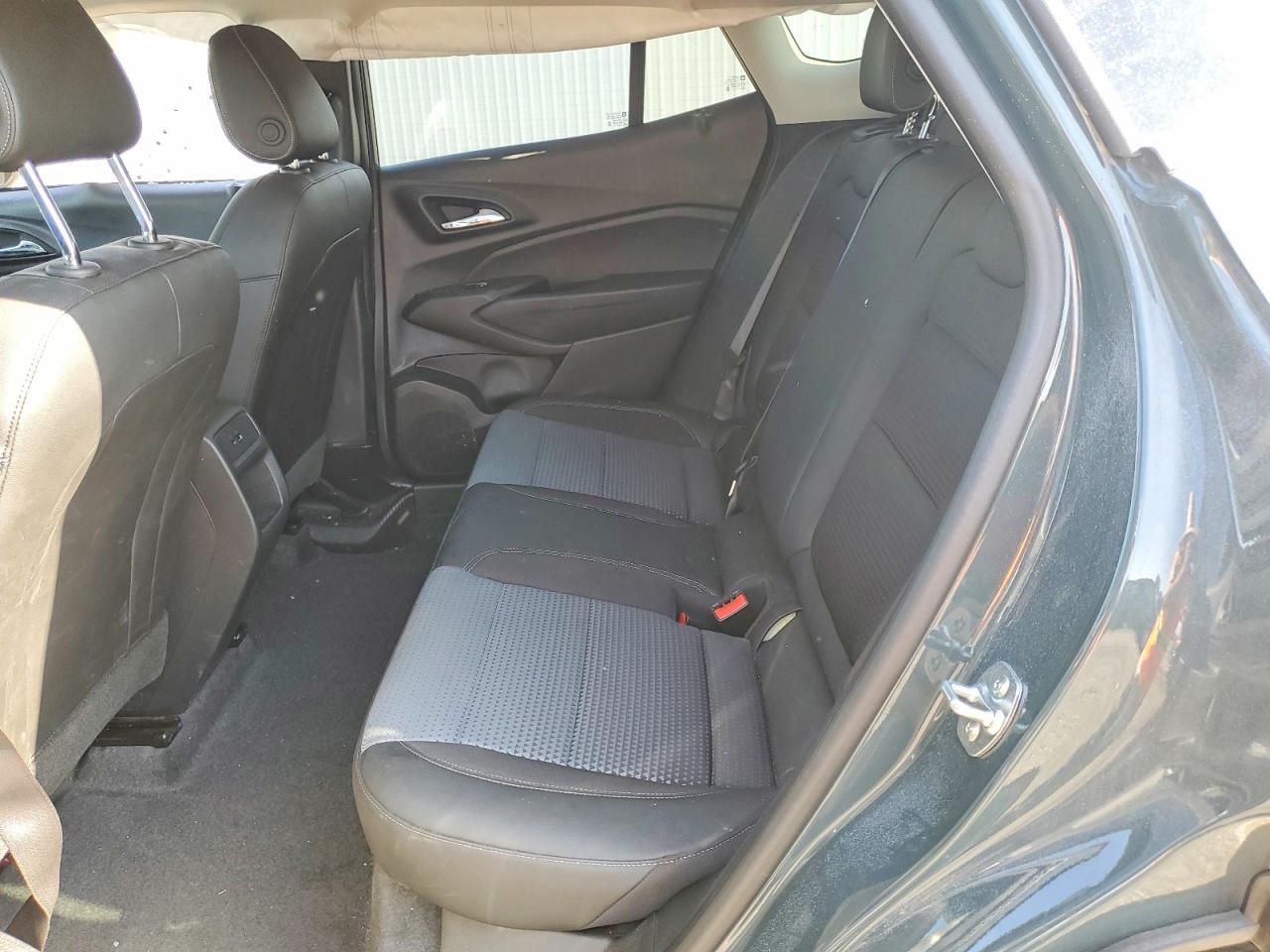 2025 Chevrolet Trax -- Photo 11