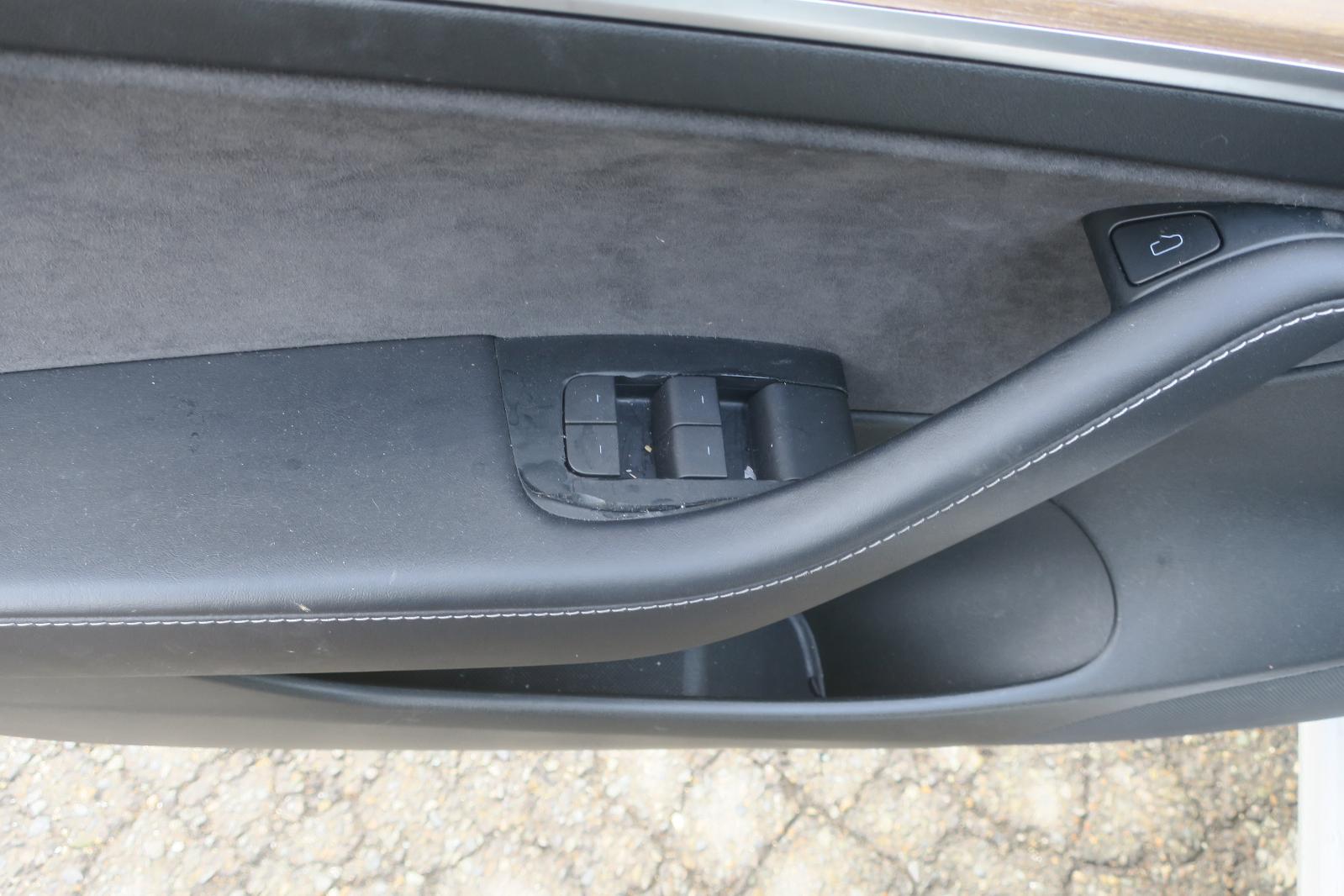 2023 Tesla Model 3 -- Photo 9