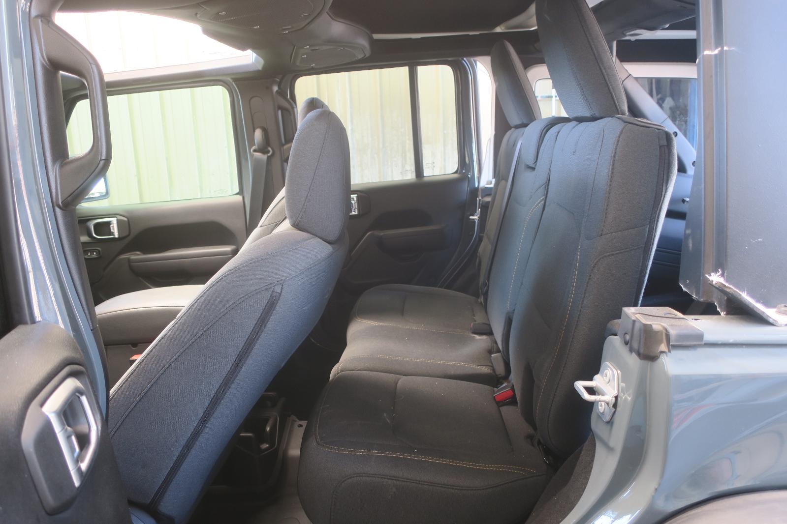 2025 Jeep Wrangler -- Photo 8