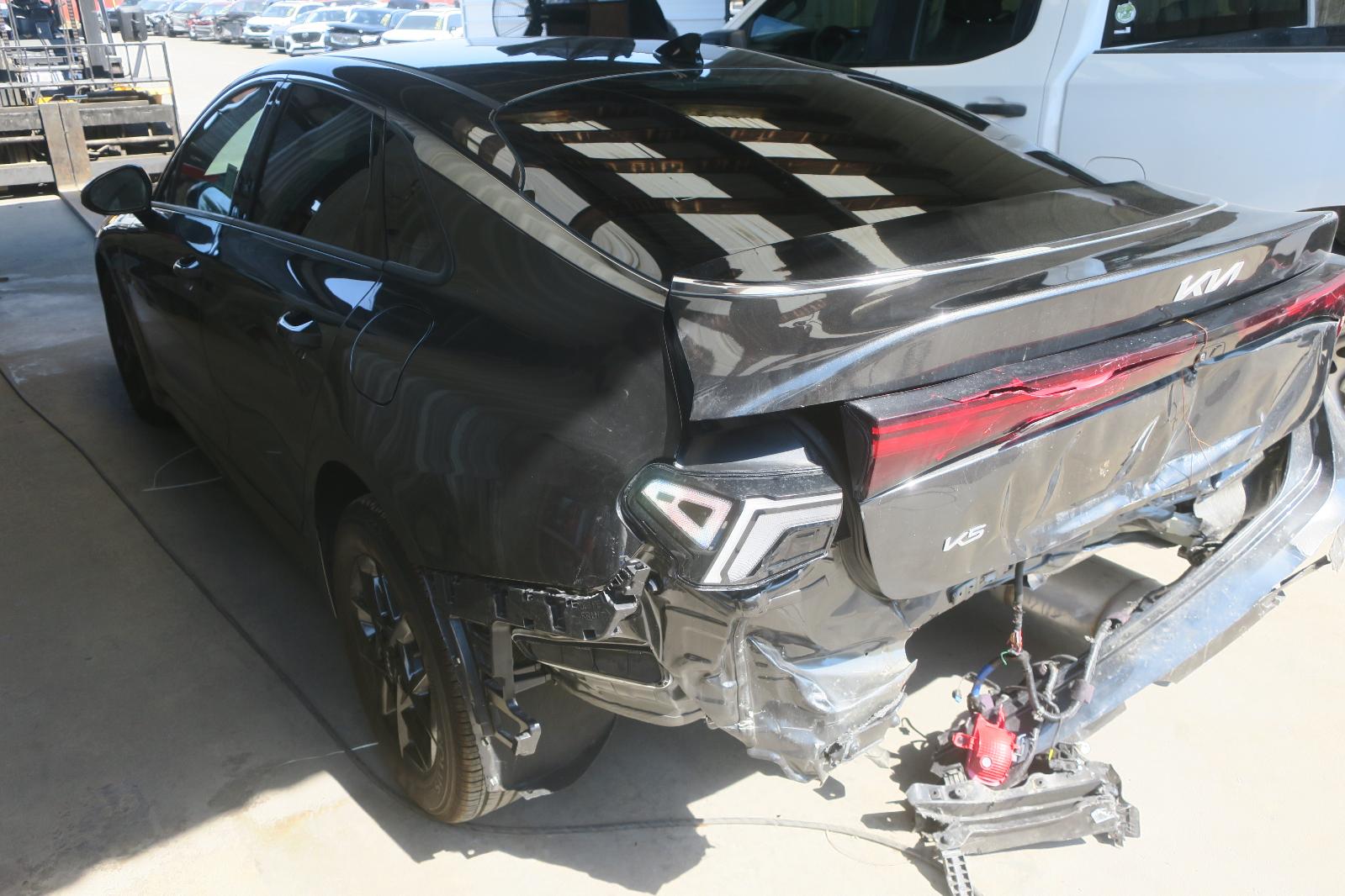 2026 Kia K5 -- Photo 2