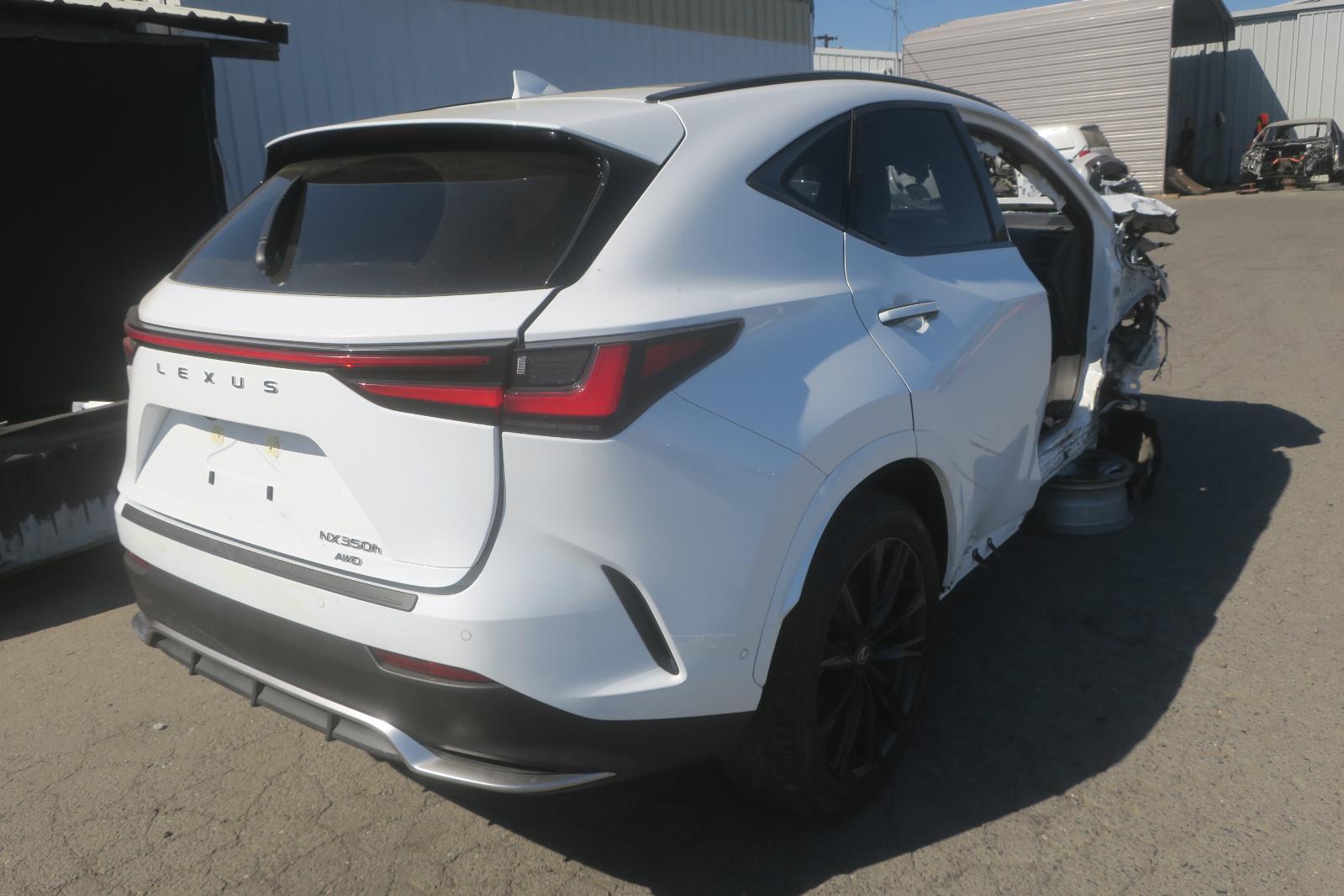 2026 Lexus Nx350h -- Photo 3