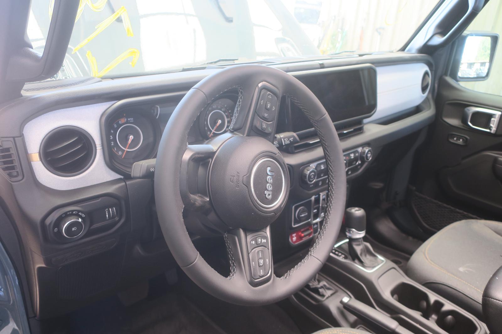 2025 Jeep Wrangler -- Photo 6