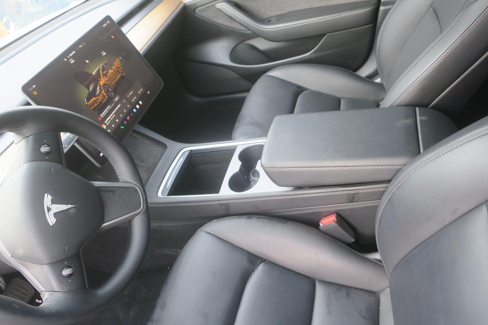 2023 Tesla Model 3 -- Photo 7