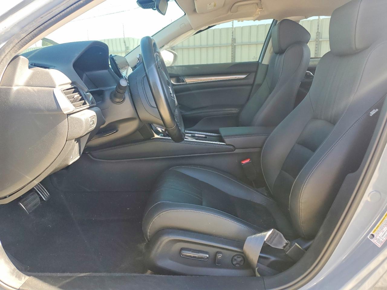 2022 Honda Accord -- Photo 7