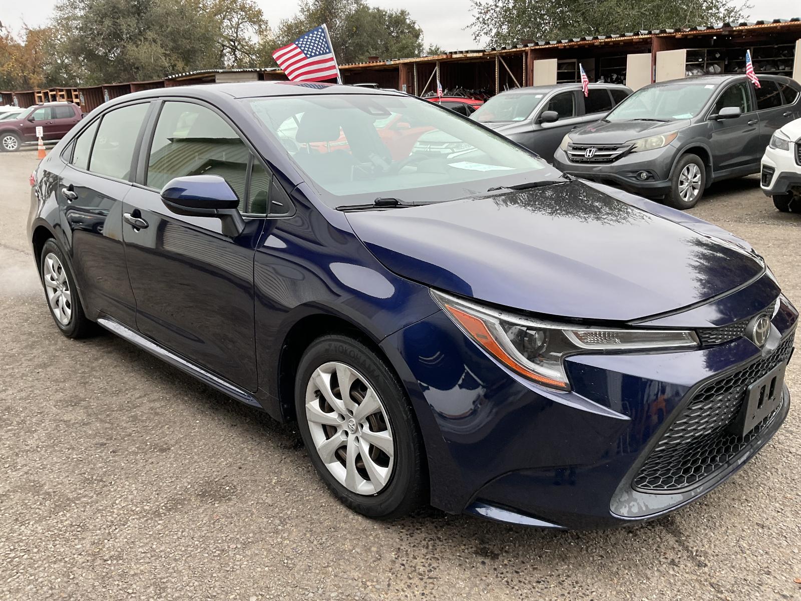 2021 Toyota Corolla LE's photo