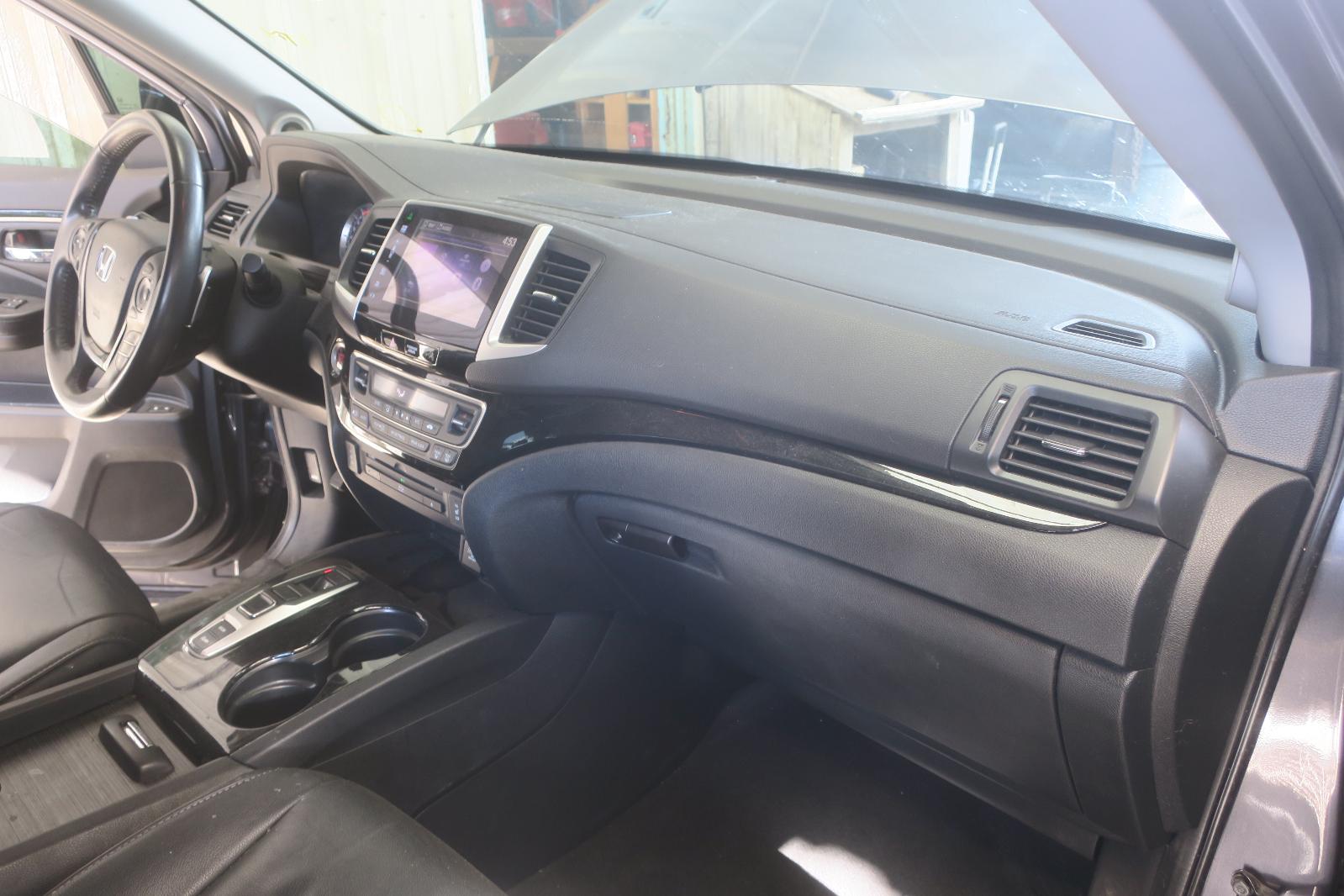 2016 Honda Pilot -- Photo 16