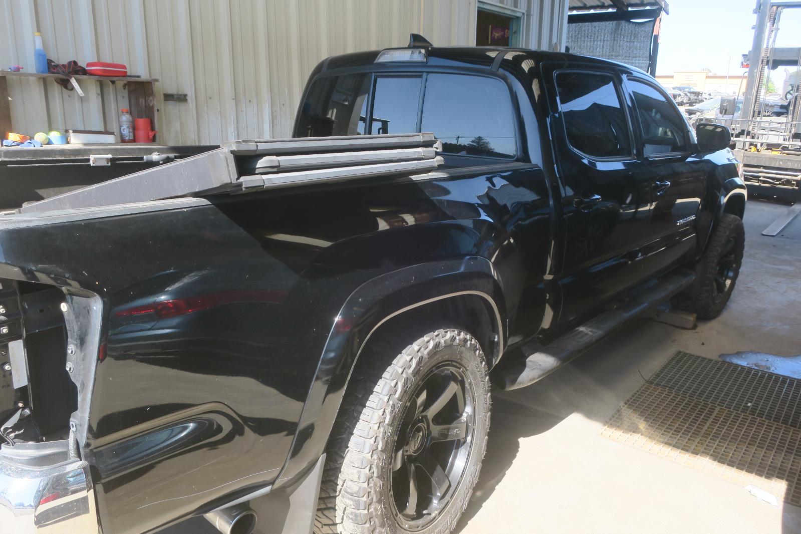 2017 Toyota Tacoma -- Photo 2