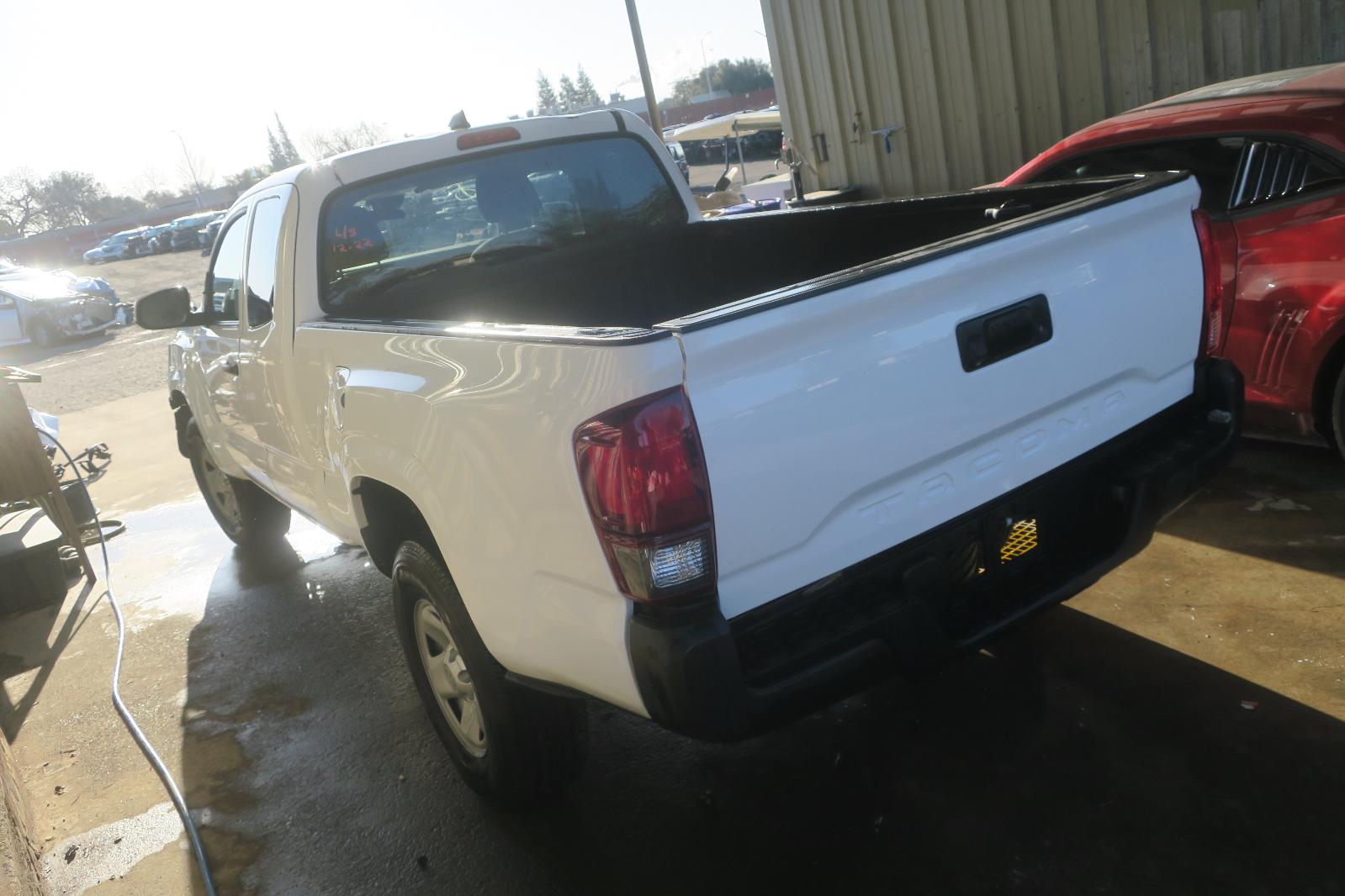 2019 Toyota Tacoma -- Photo 2
