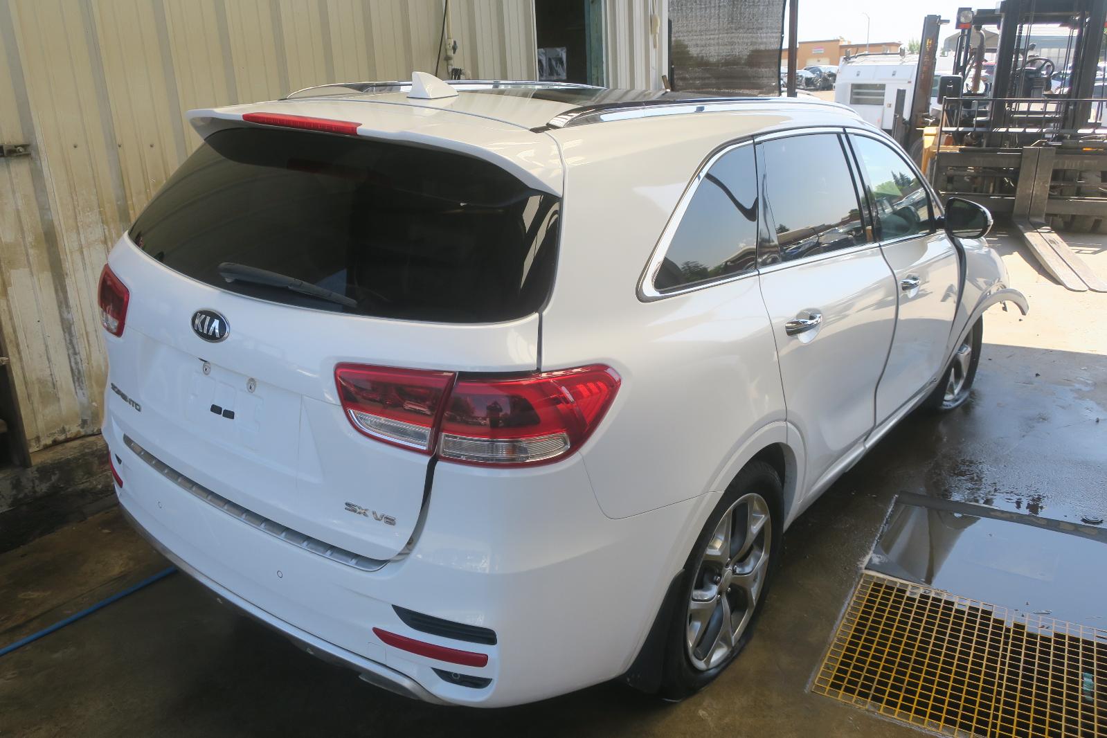 2017 Kia Sorento -- Photo 3
