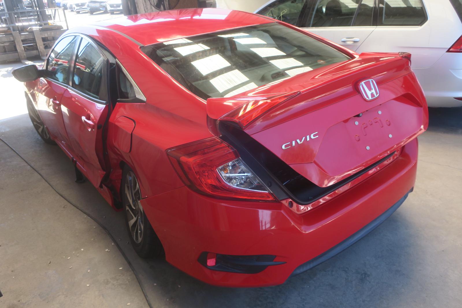 2016 Honda Civic -- Photo 2