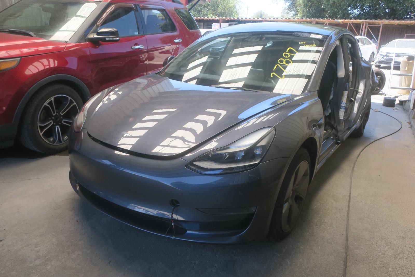 2023 Tesla Model 3 -- Photo 1