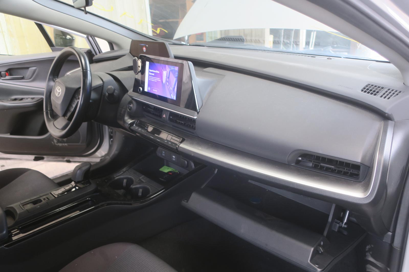 2024 Toyota Prius -- Photo 14