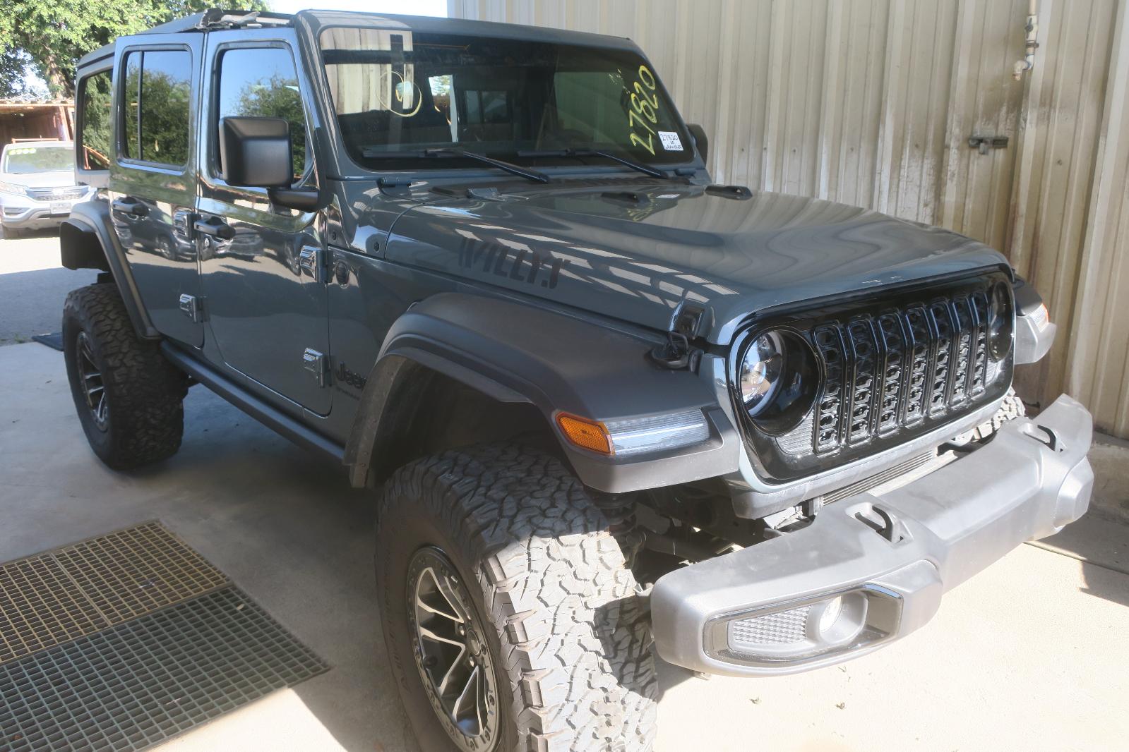 2025 Jeep Wrangler -- Photo 4