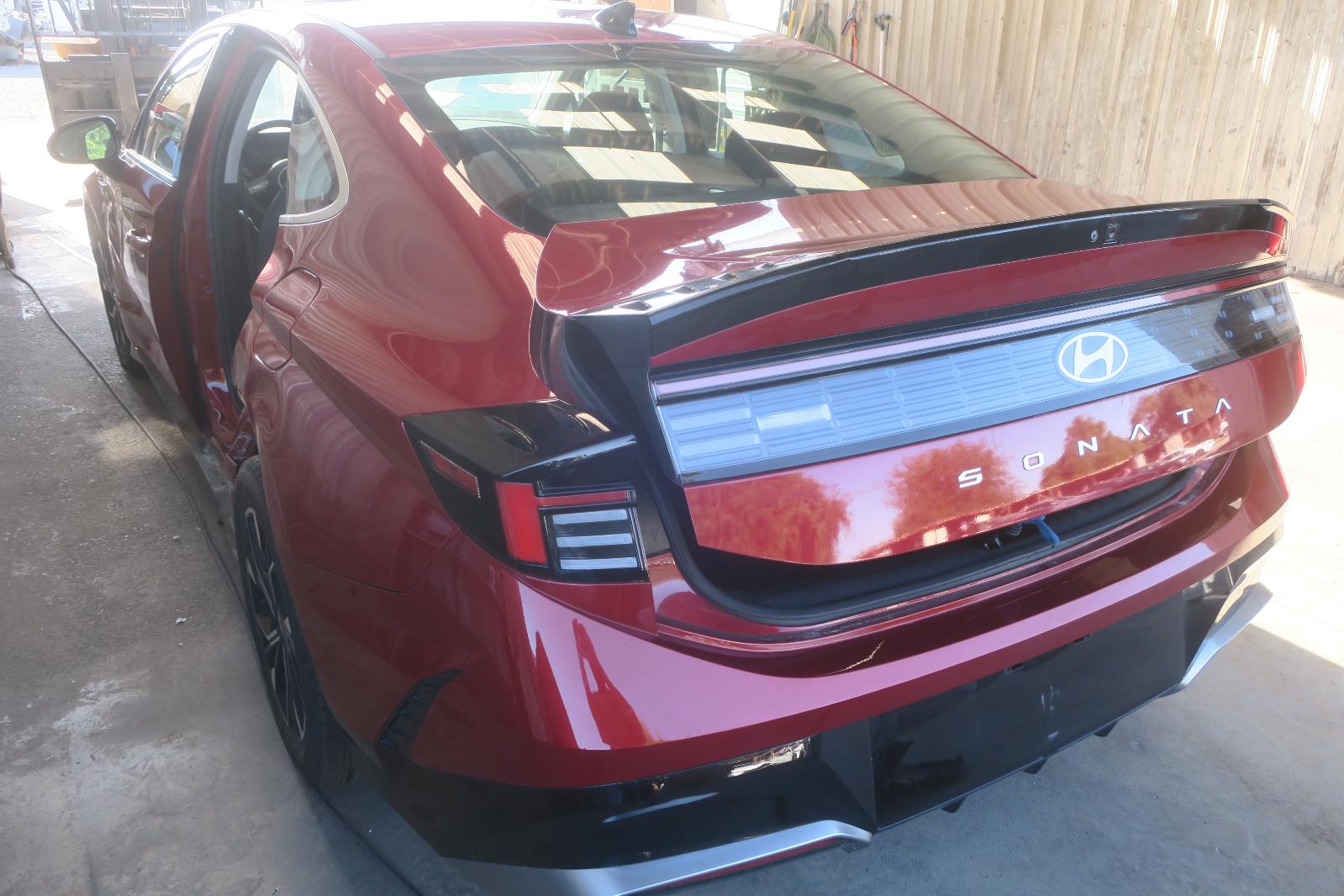 2025 Hyundai Sonata -- Photo 2