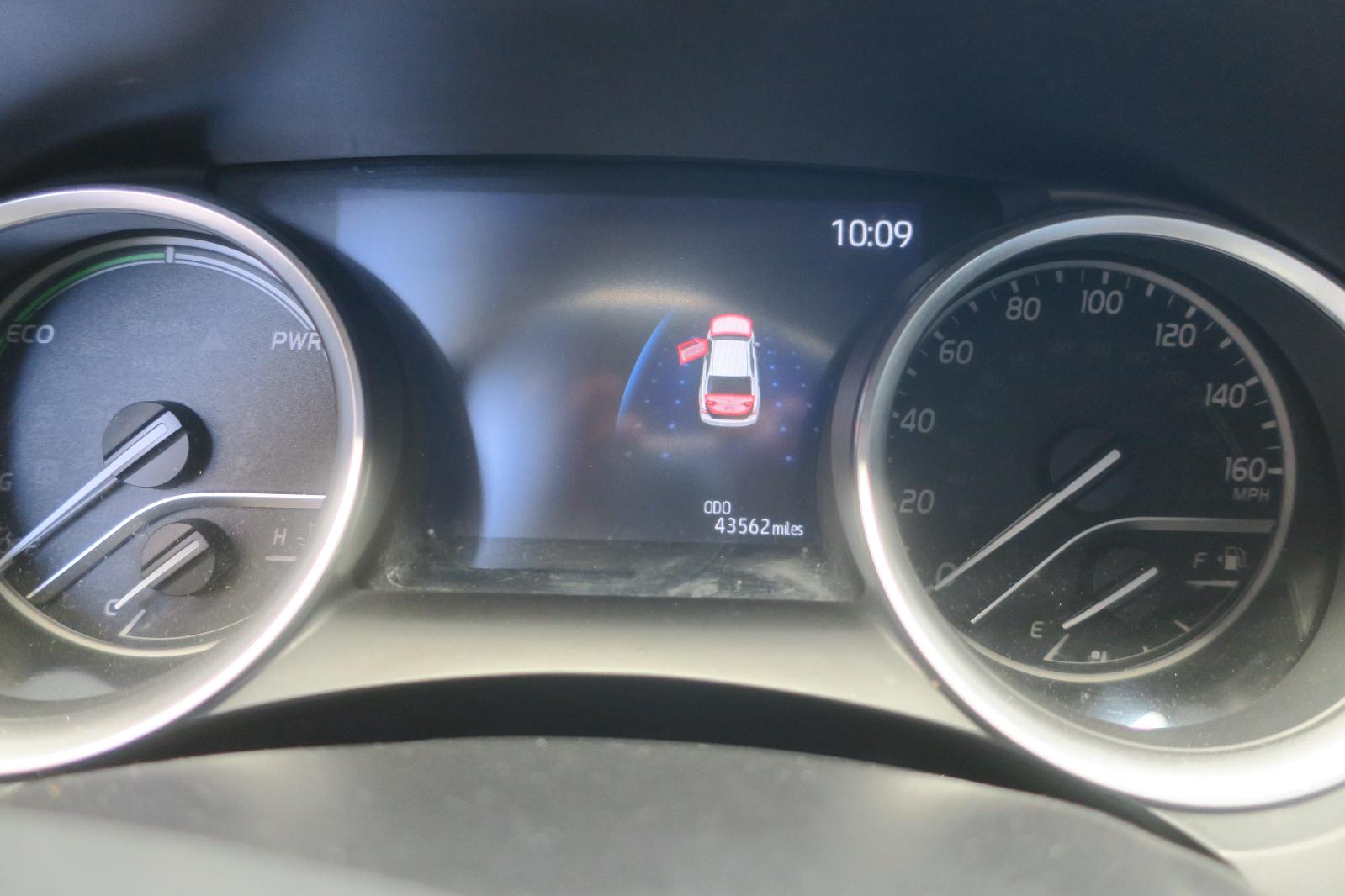 2021 Toyota Camry -- Photo 10