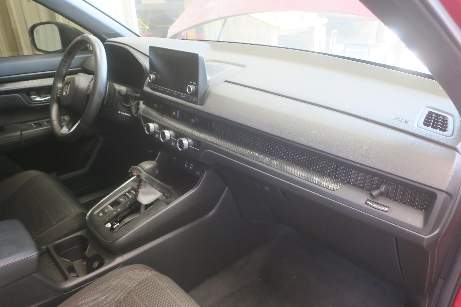 2025 Honda CR-V -- Photo 14