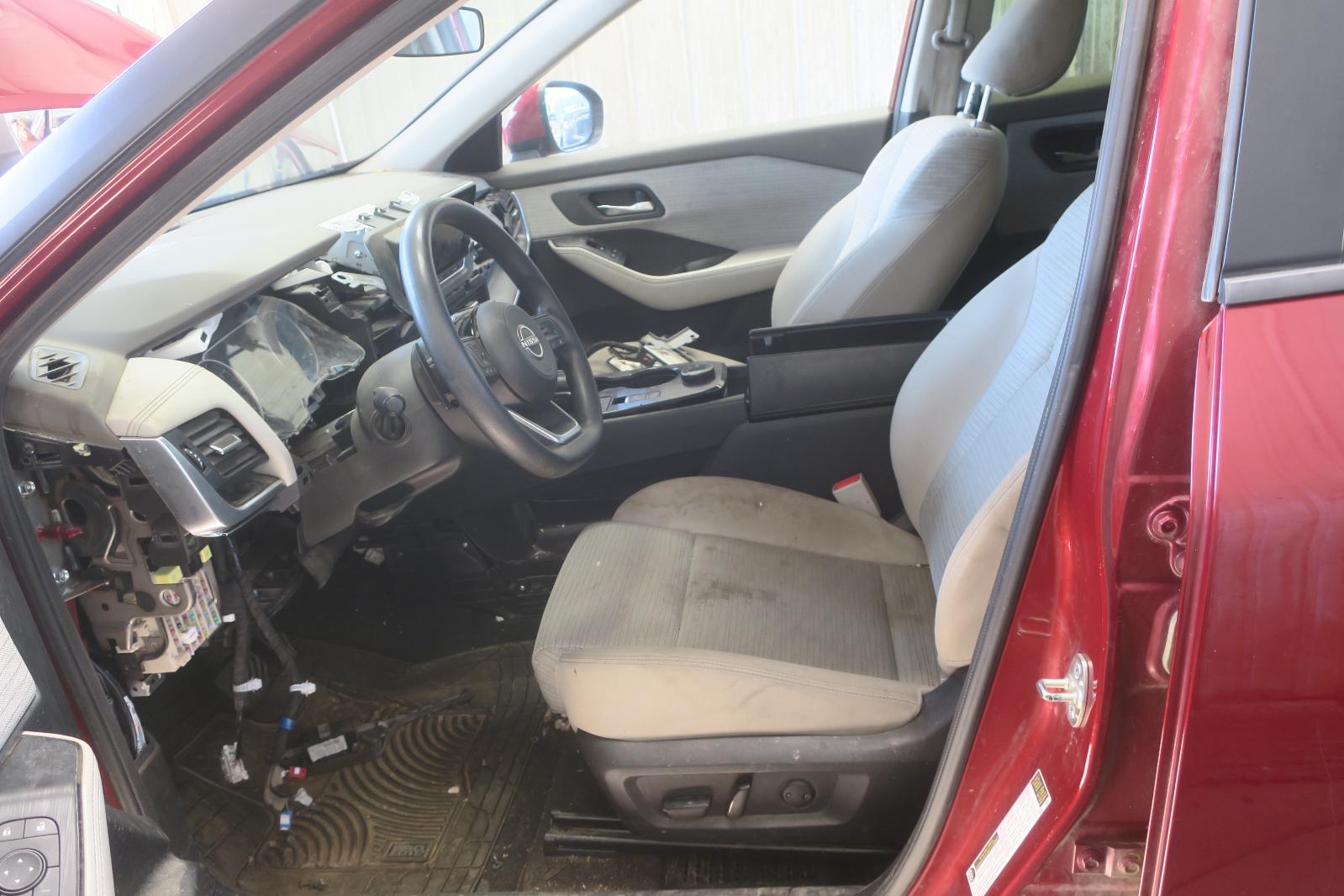 2023 Nissan Rogue -- Photo 5