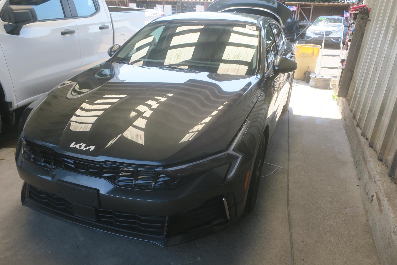 2026 Kia K5 -- Photo 1