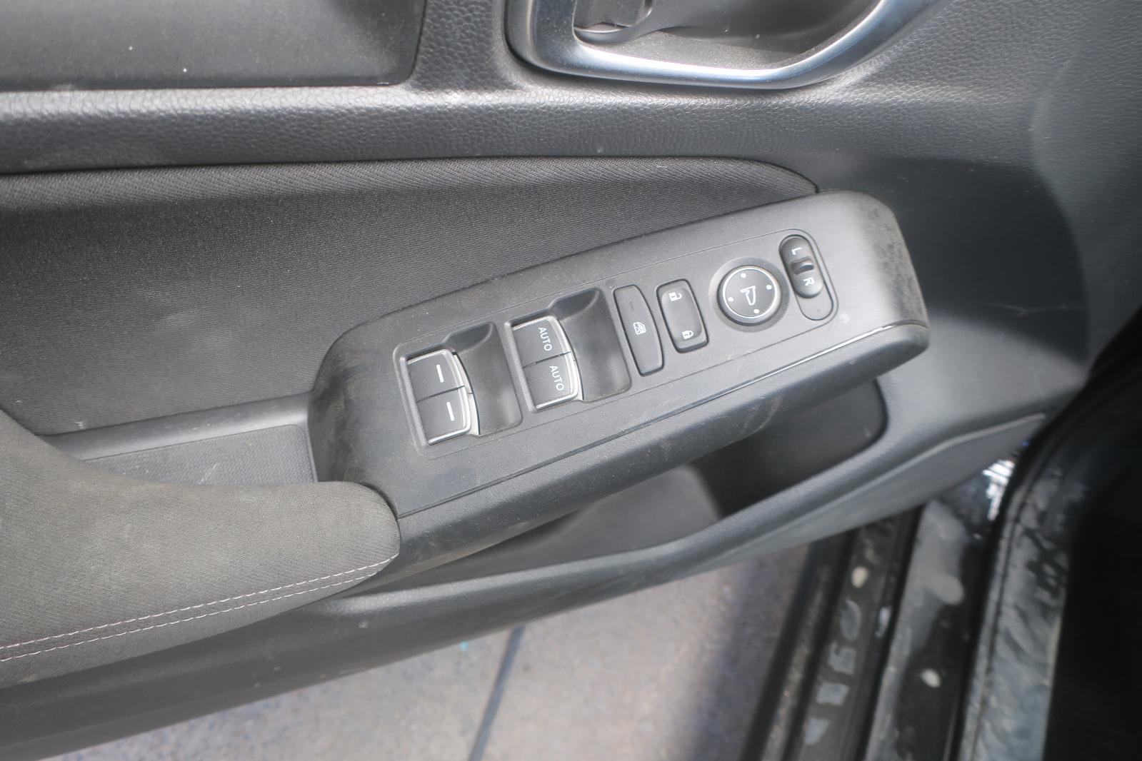 2023 Honda Civic -- Photo 8