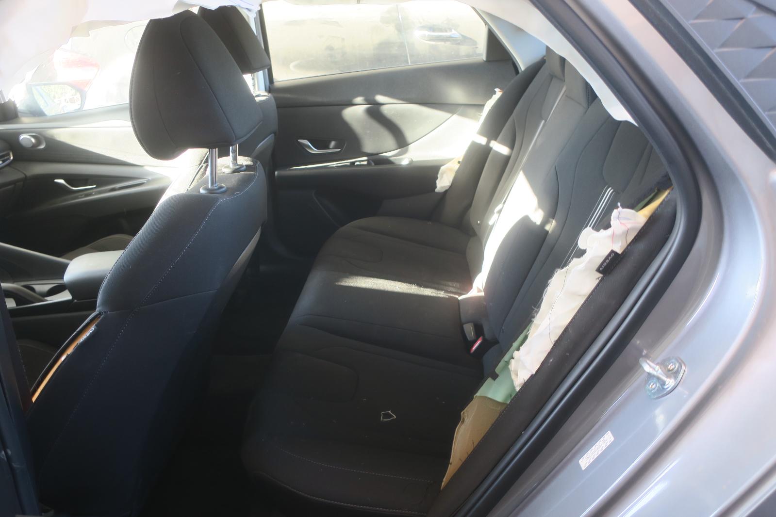 2024 Hyundai Elantra -- Photo 8