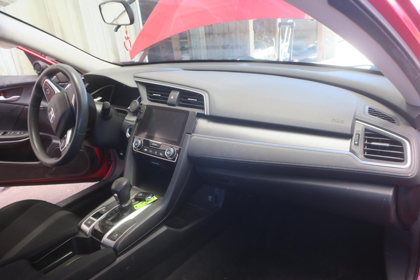 2016 Honda Civic -- Photo 13