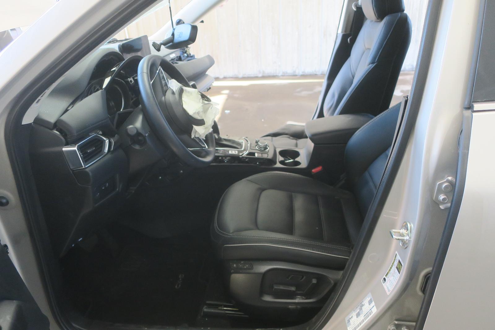 2024 Mazda CX-5 -- Photo 5