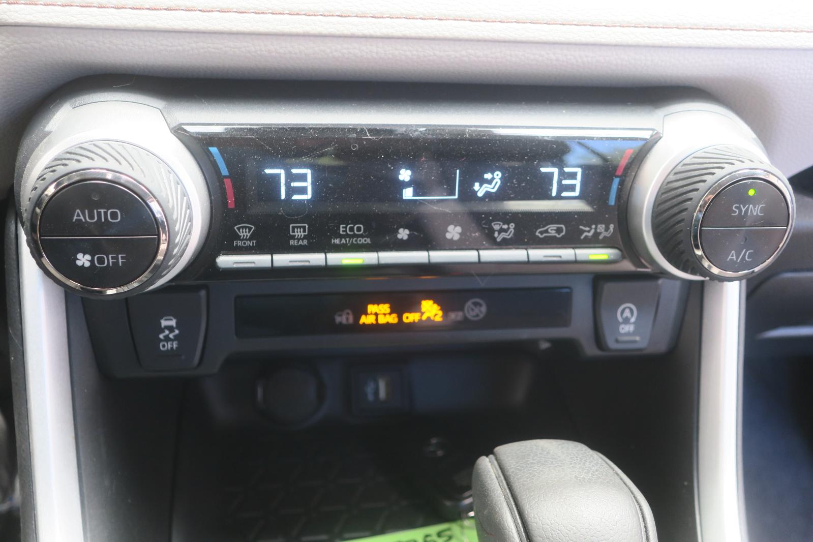 2024 Toyota Rav4 -- Photo 12