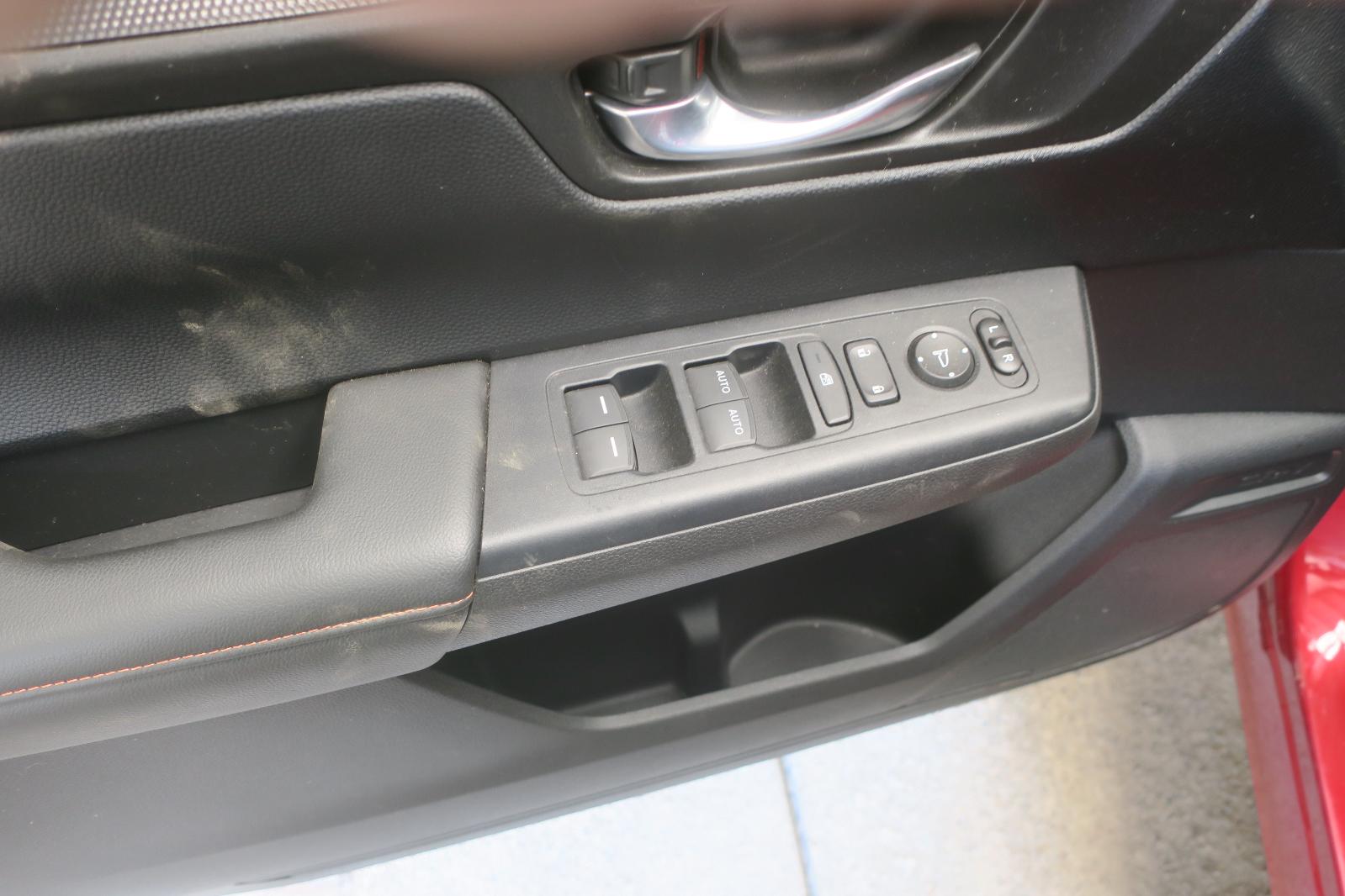 2025 Honda CR-V -- Photo 9