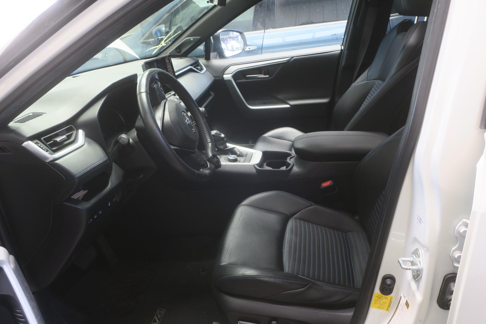 2019 Toyota Rav4 -- Photo 5