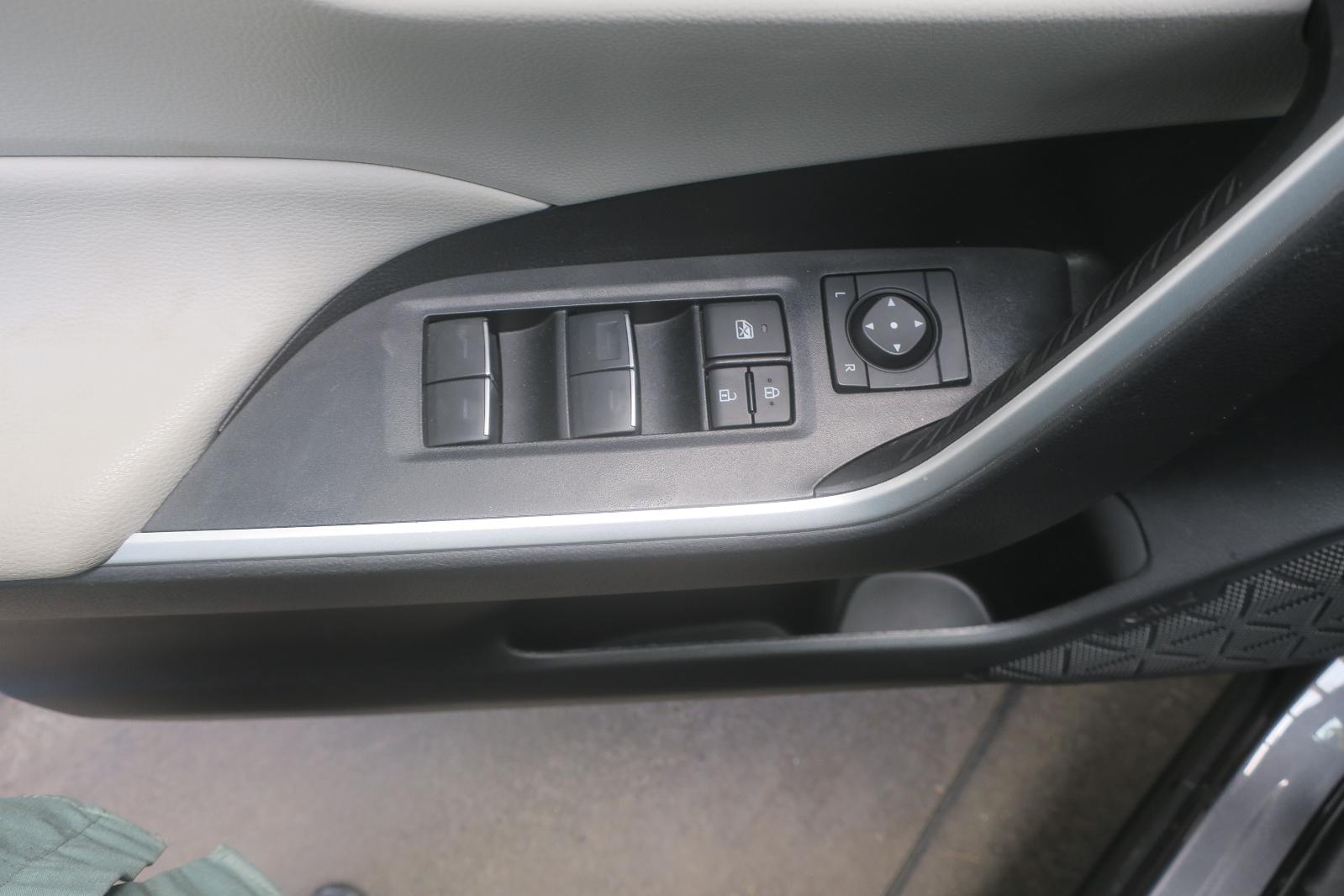 2024 Toyota Rav4 -- Photo 9