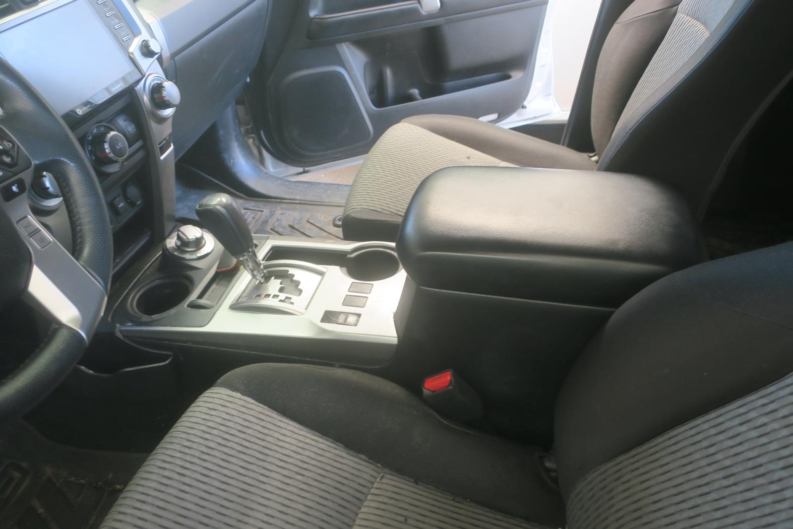 2021 Toyota 4Runner -- Photo 7