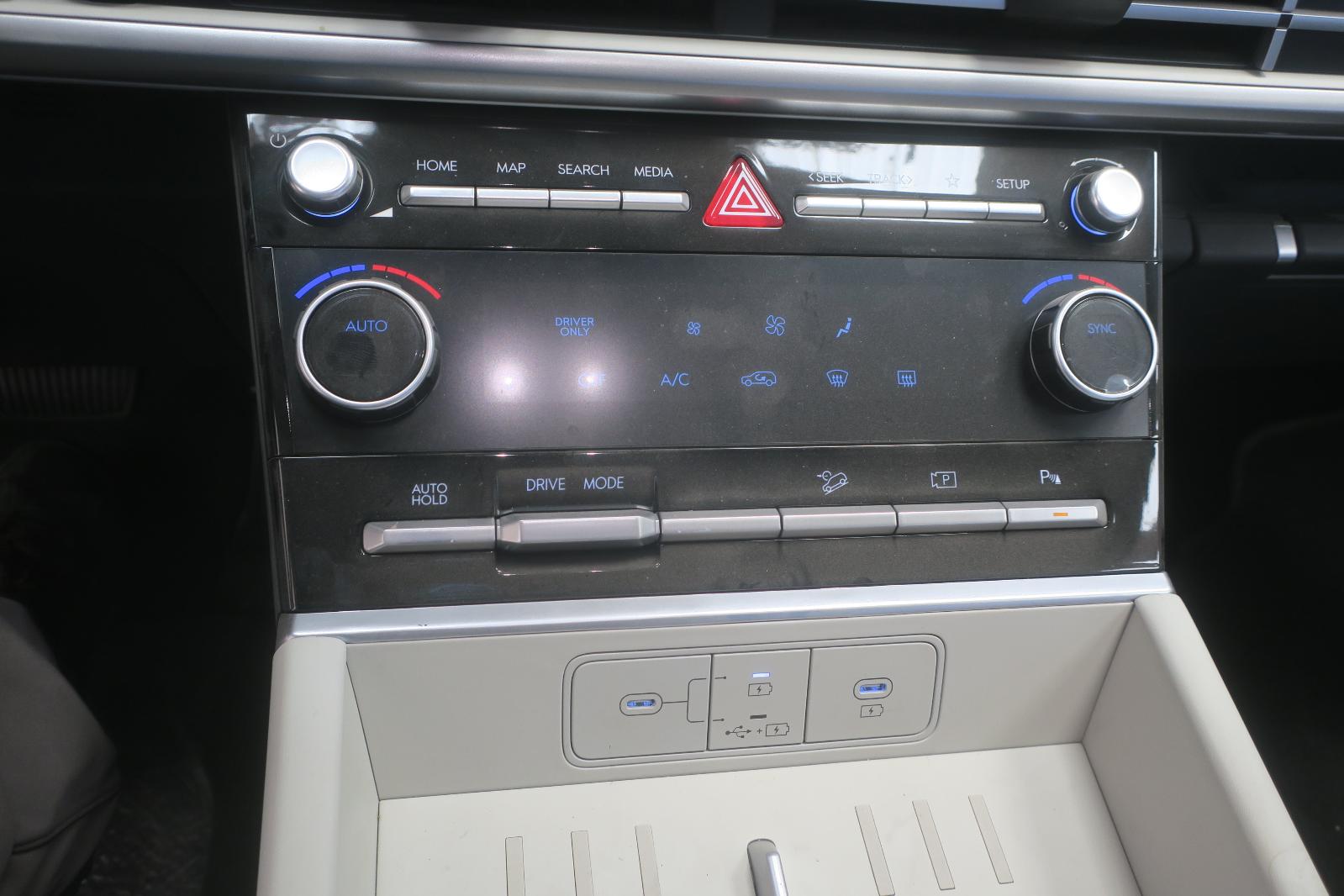 2026 Hyundai Santa FE -- Photo 12