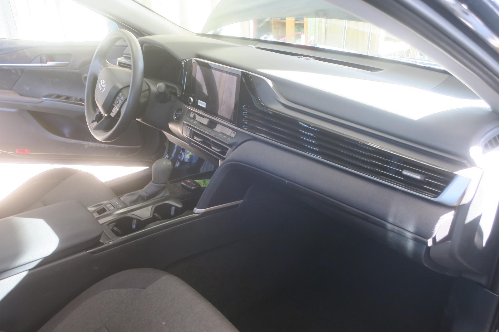 2025 Toyota Camry -- Photo 14