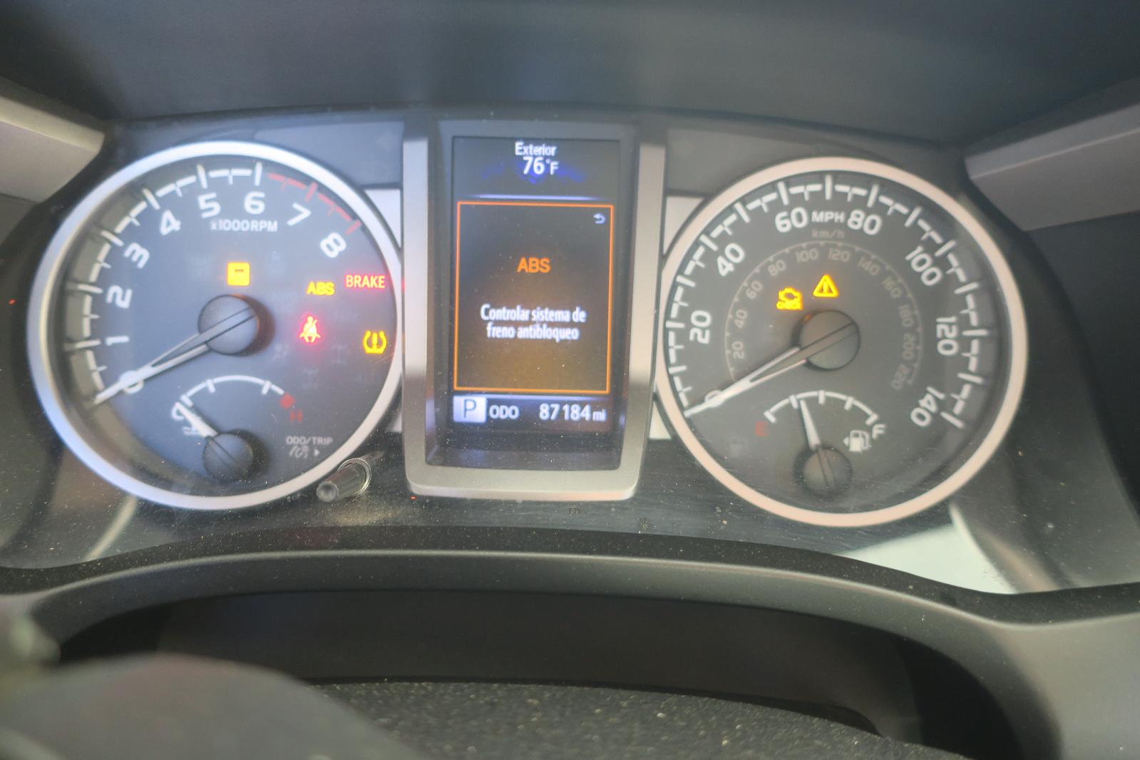 2017 Toyota Tacoma -- Photo 9