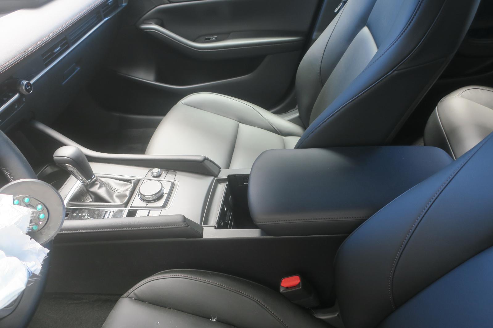 2026 Mazda Mazda3 -- Photo 7