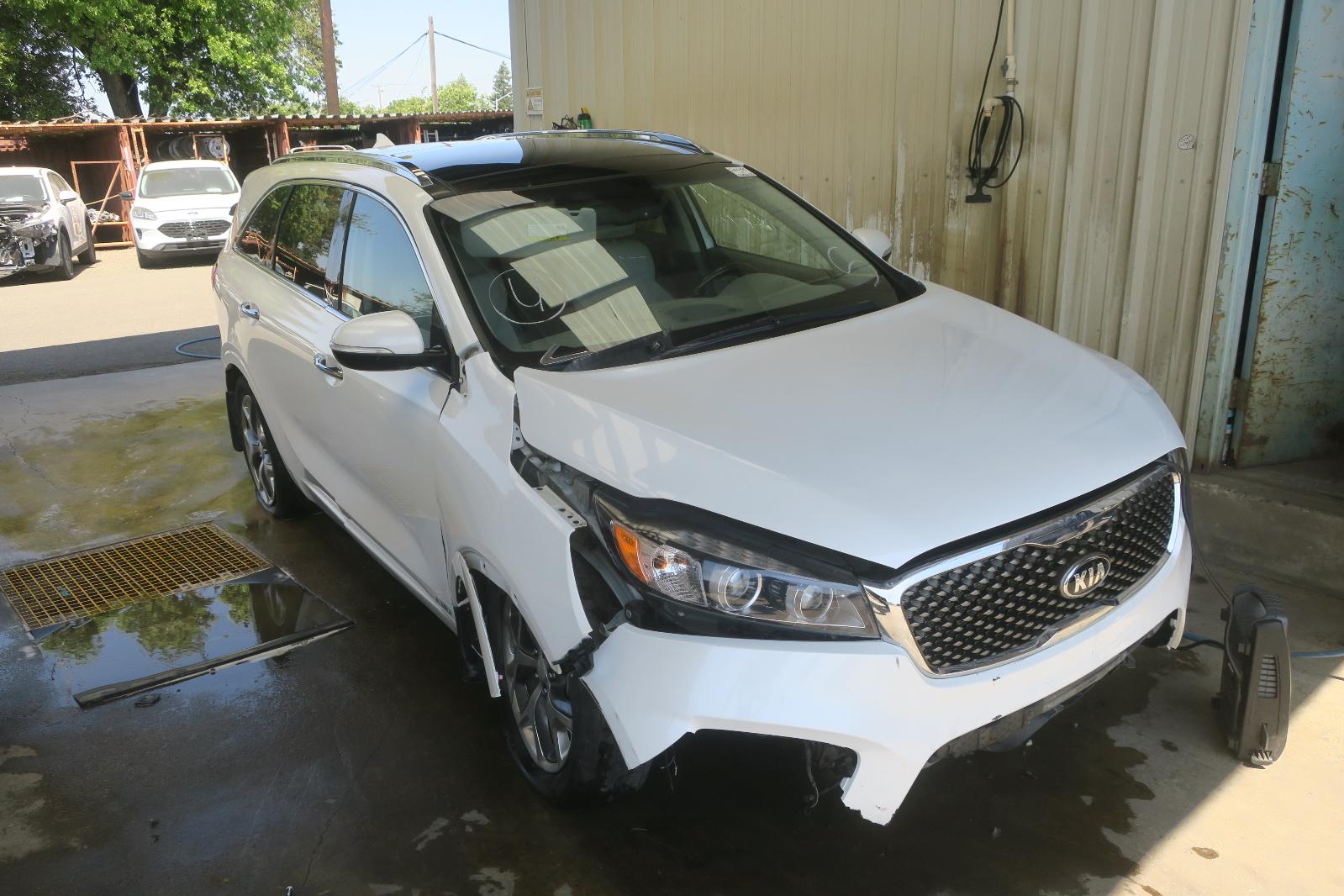 2017 Kia Sorento -- Photo 4