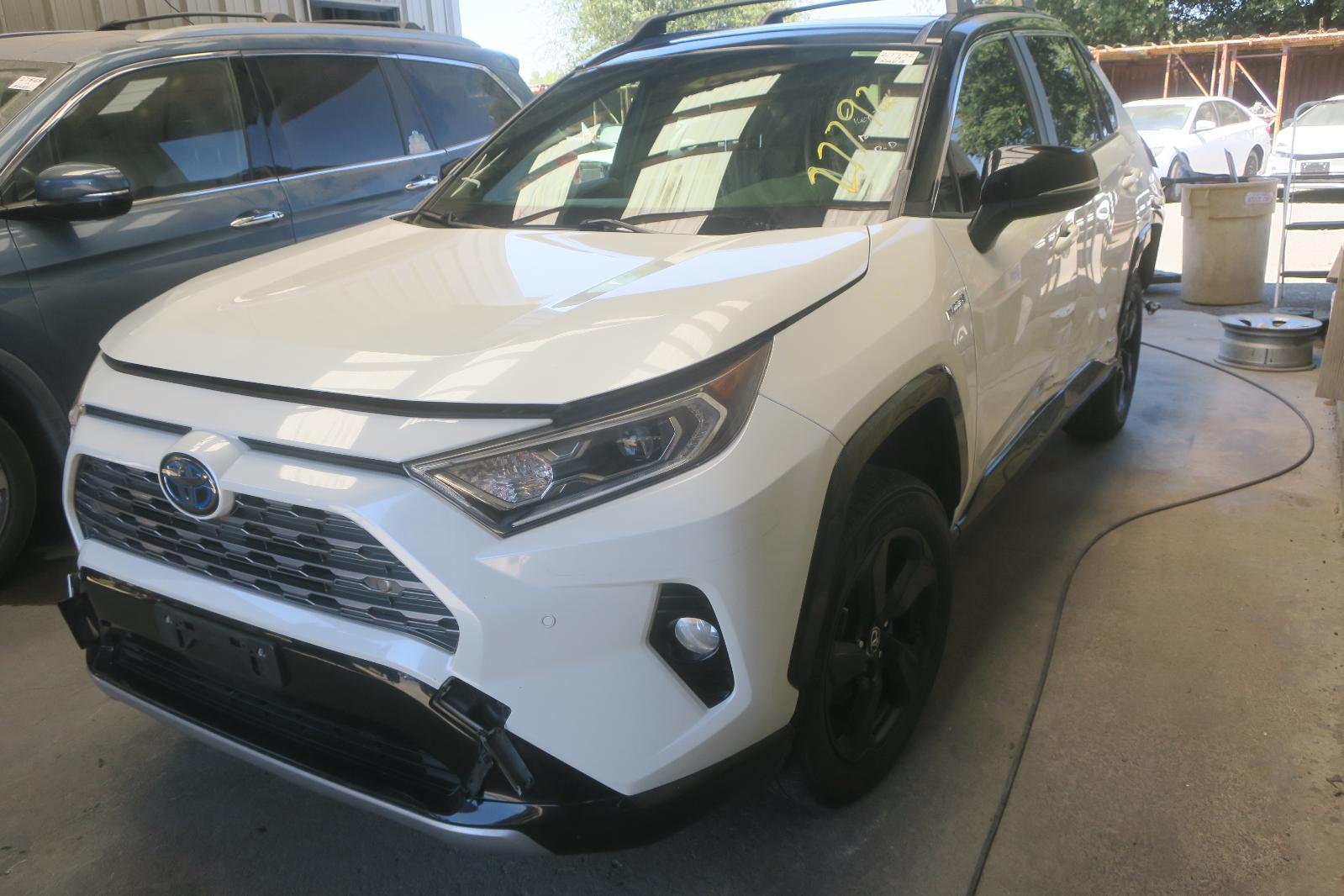 2019 Toyota Rav4 -- Photo 1