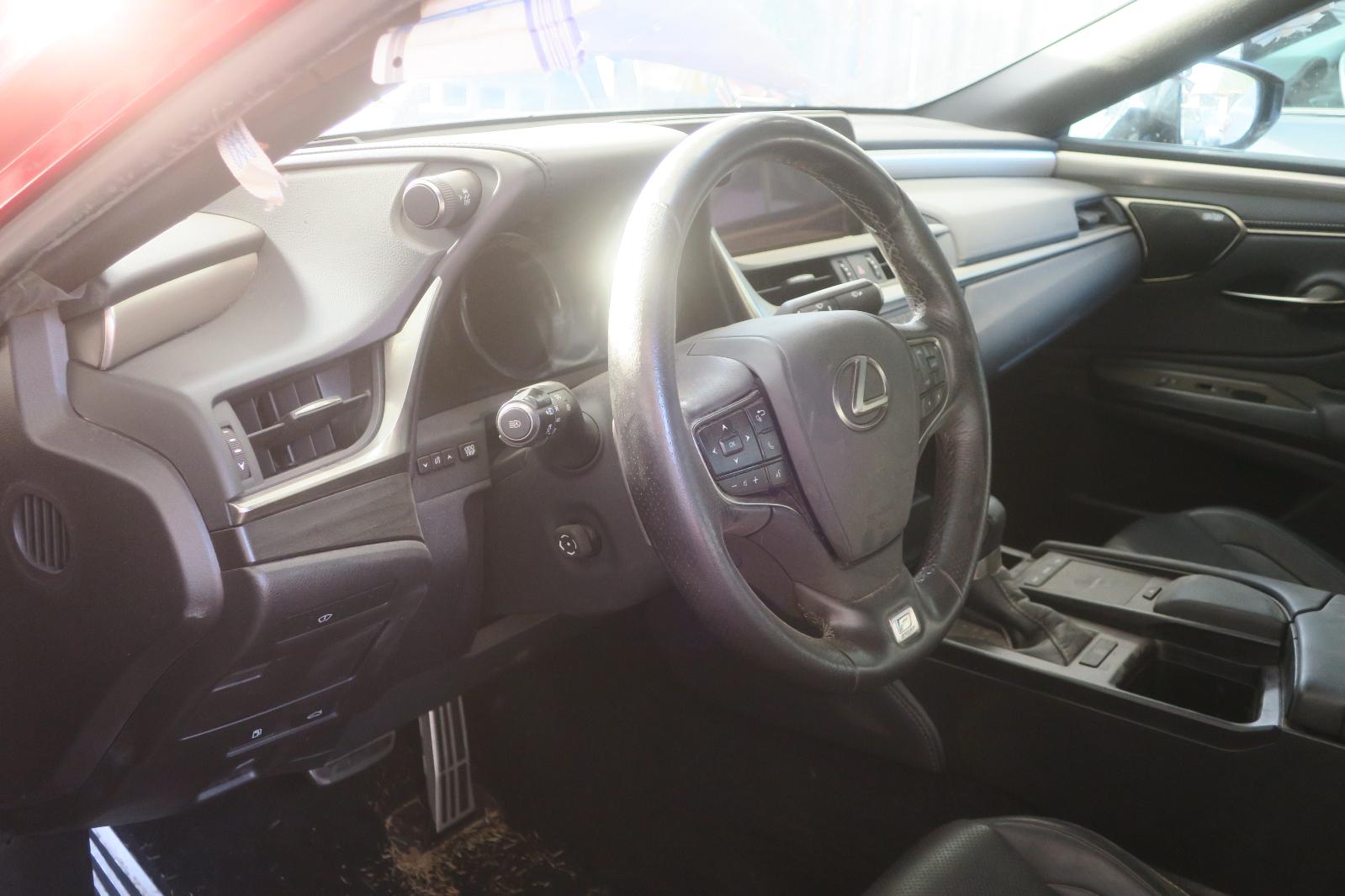 2021 Lexus ES 350 -- Photo 6
