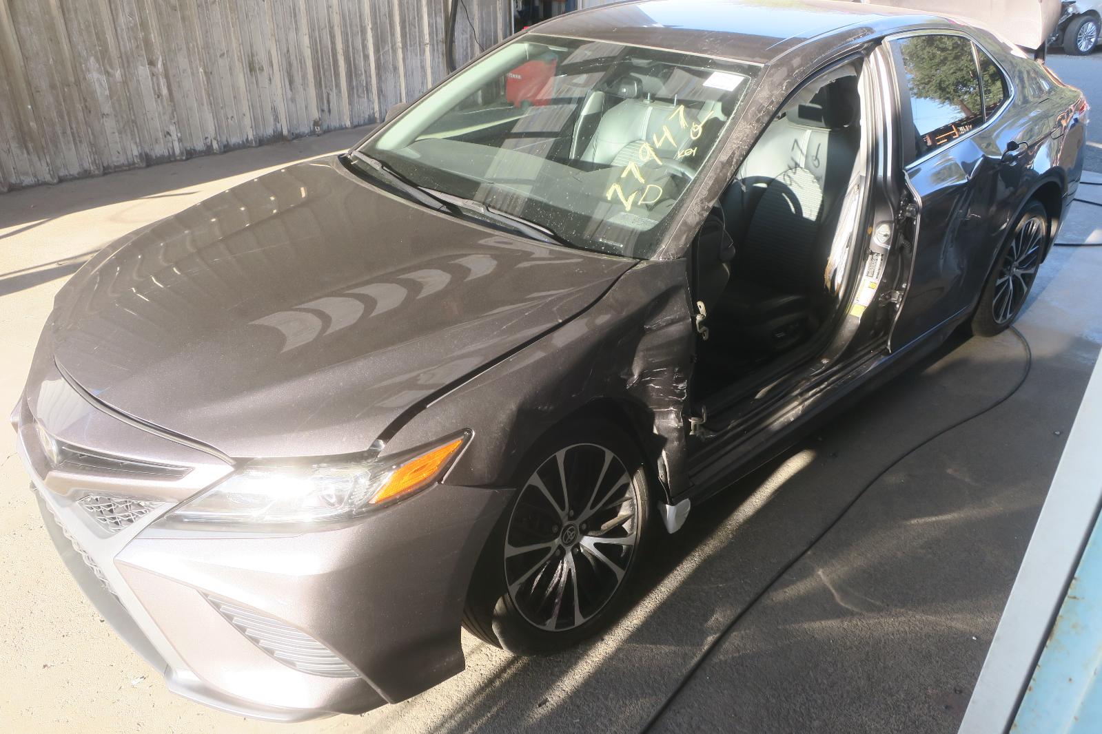 2020 Toyota Camry -- Photo 1