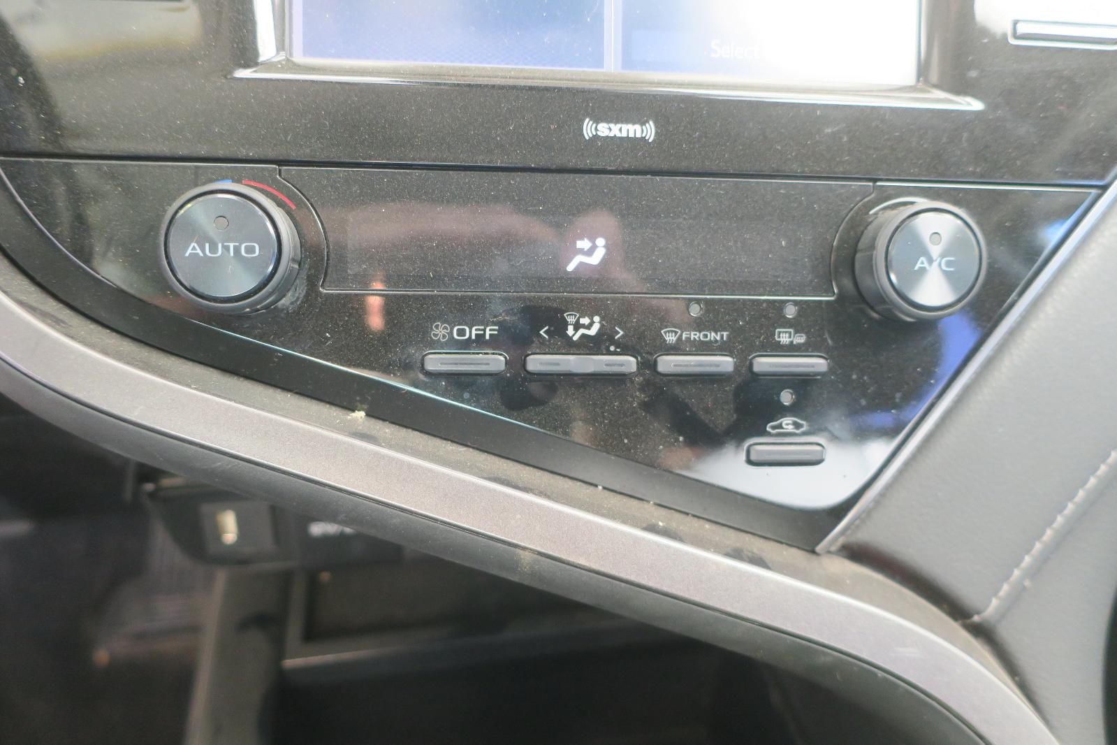 2020 Toyota Camry -- Photo 11