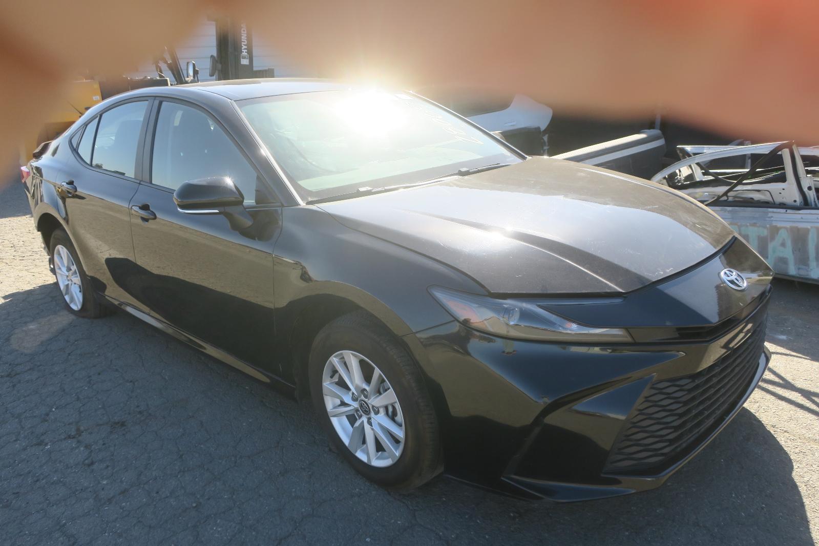 2025 Toyota Camry -- Photo 4