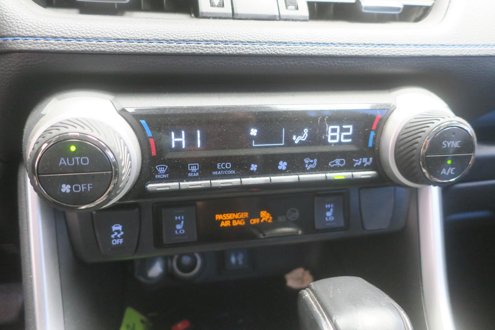 2019 Toyota Rav4 -- Photo 10