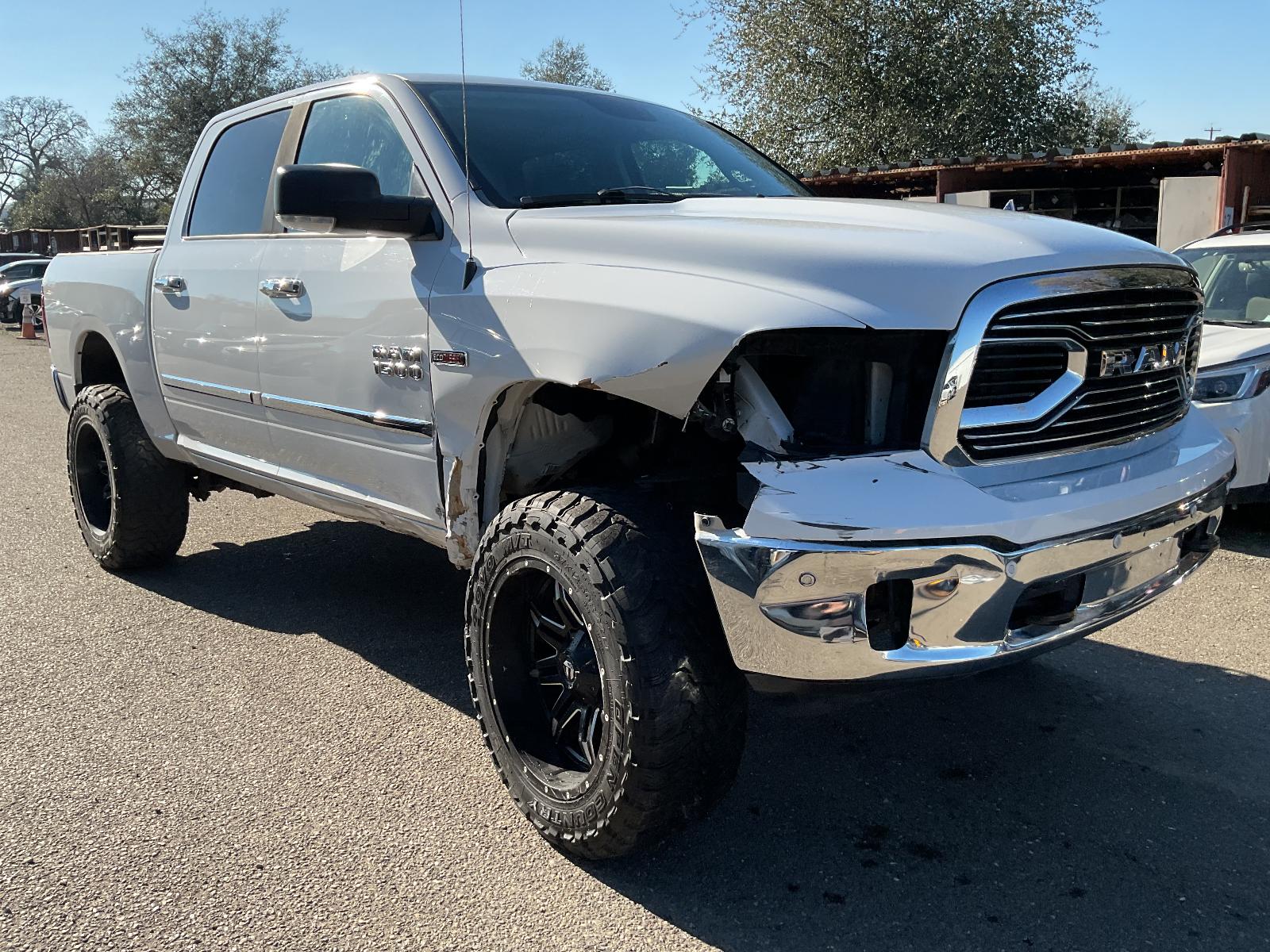 2015 RAM 1500 SLT's photo